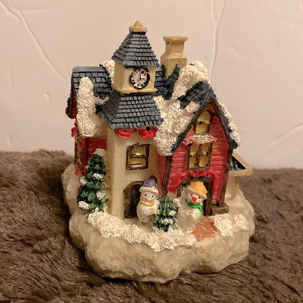 K’s vintage house poly resin figurine home snowman snow, chimney & clock home
